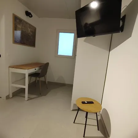 Apartament 公寓 *